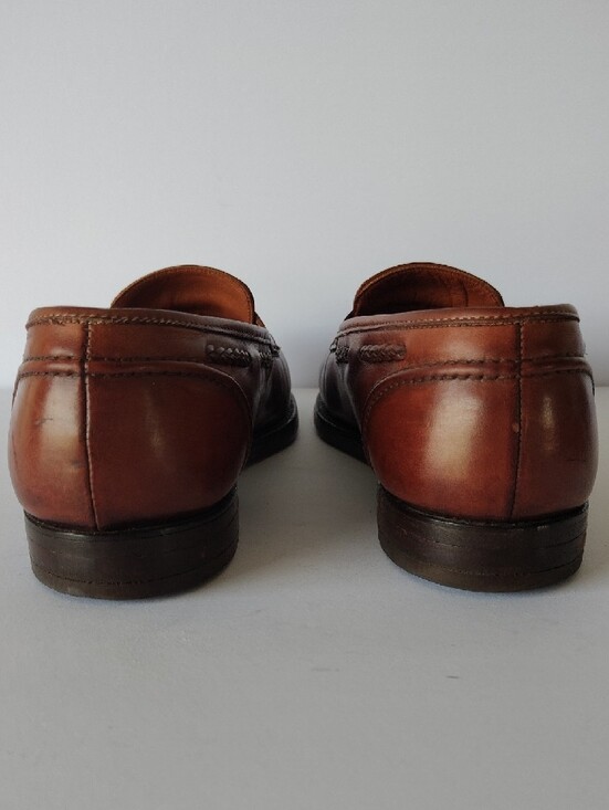 Johnston & Murphy Men\'s Tassel Loafers in Chestnut Brown